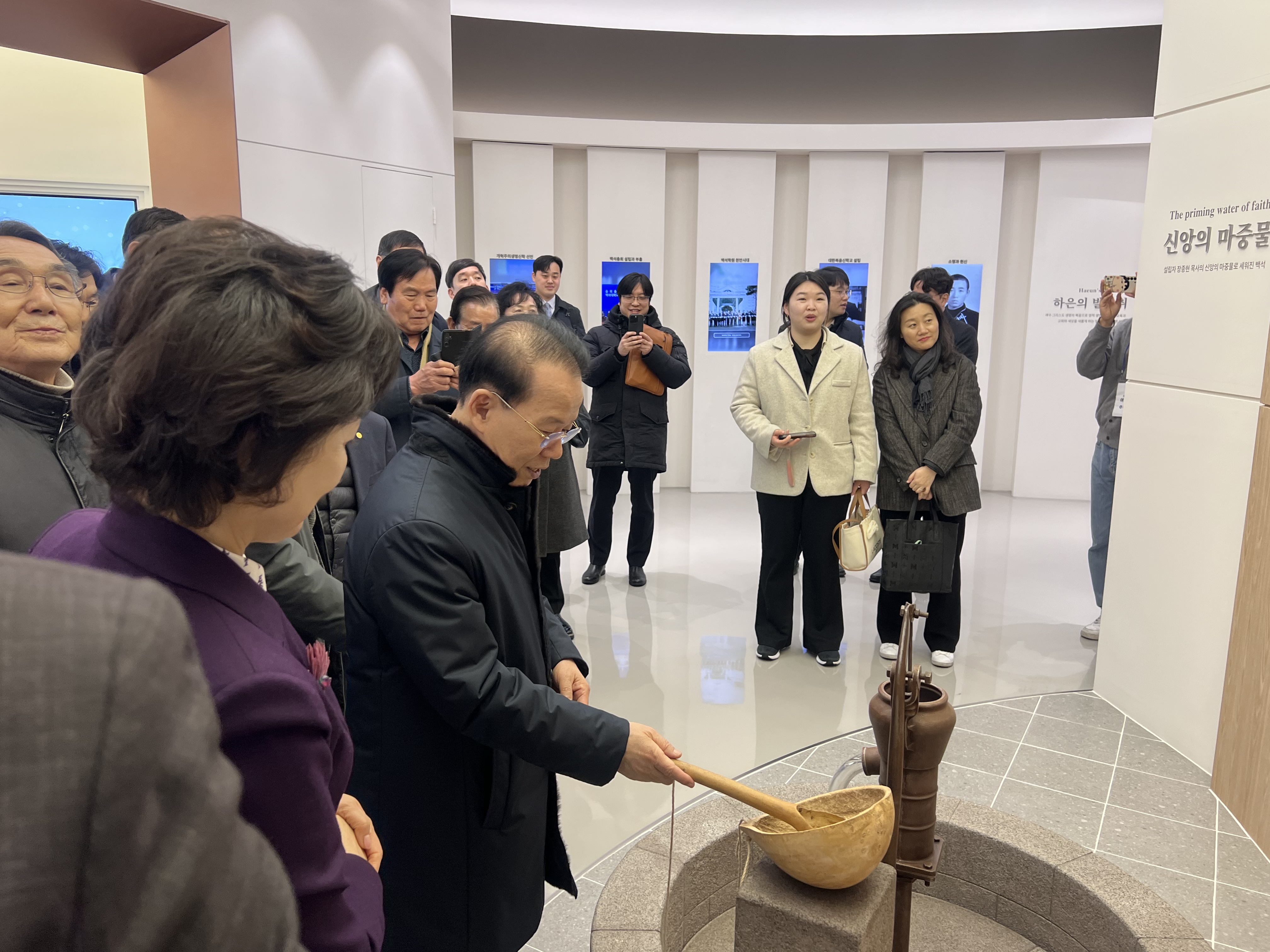 [2025.03.18] 여수은파교회 원로목사 외 성도 관람 2번째 첨부파일 이미지