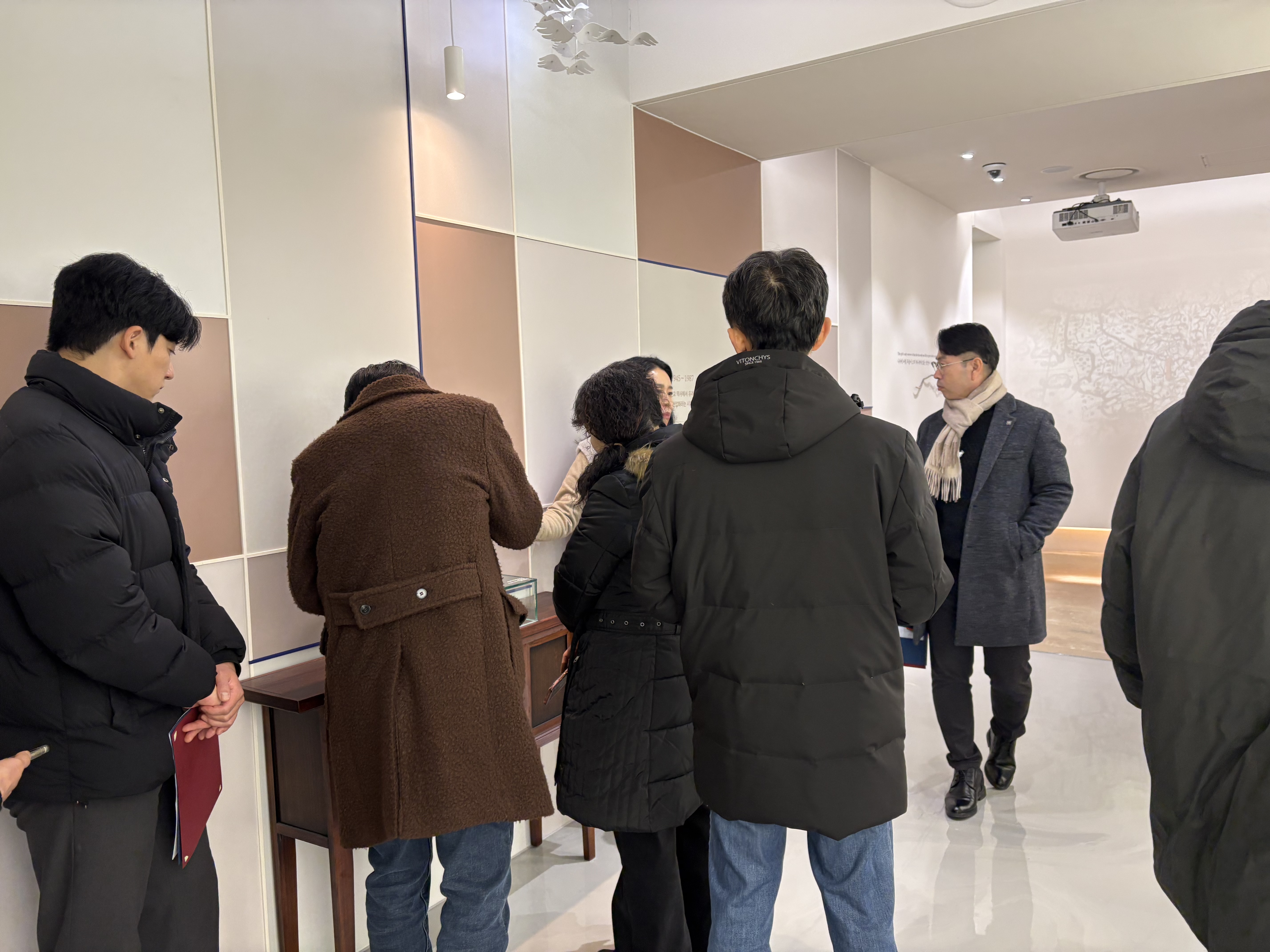 [2025.12.22] 해양경찰교육원 교수진들 관람 5번째 첨부파일 이미지